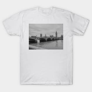 Black and White London City, Big Ben, Westminster Bridge Photography - Travel Photography T-Shirt